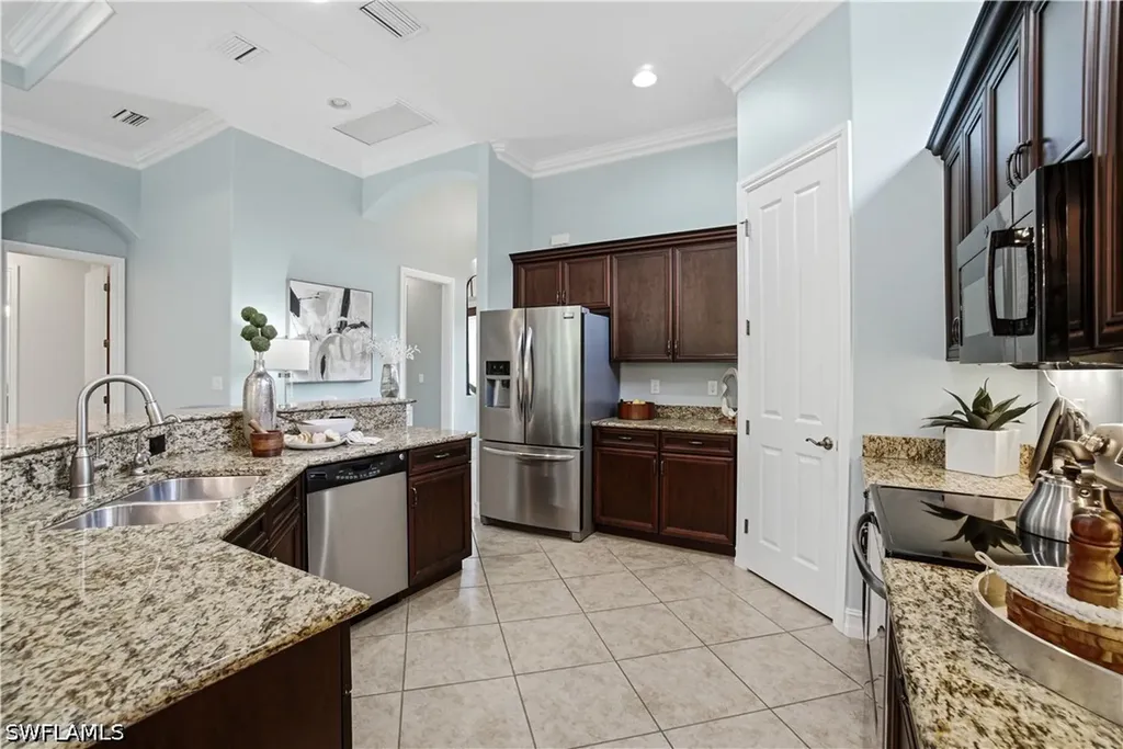 15910 Secoya Reserve Circle Naples FL 34110