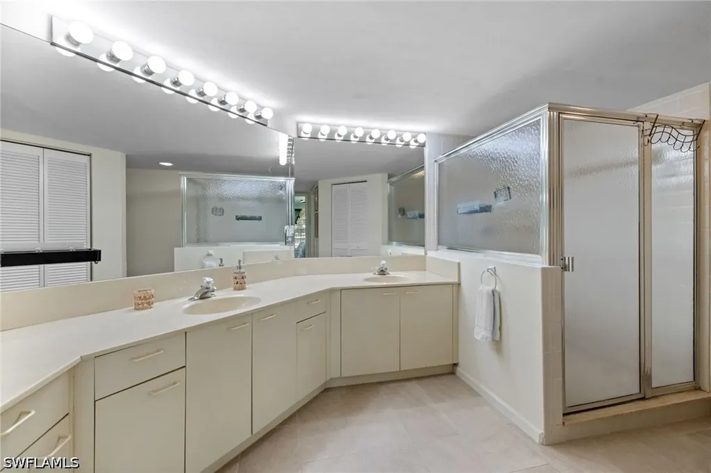 6290 Bellerive Avenue Naples FL 34119
