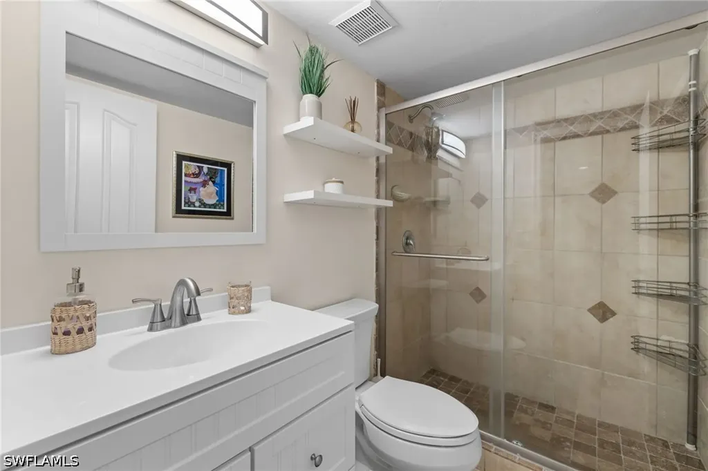 6290 Bellerive Avenue Naples FL 34119