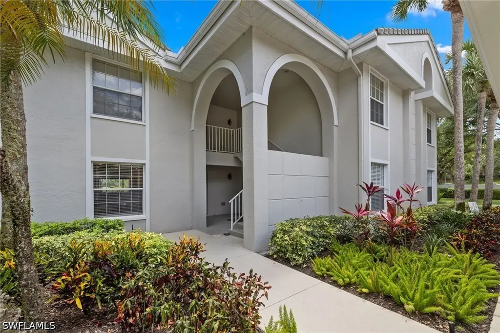 6290 Bellerive Avenue Naples FL 34119