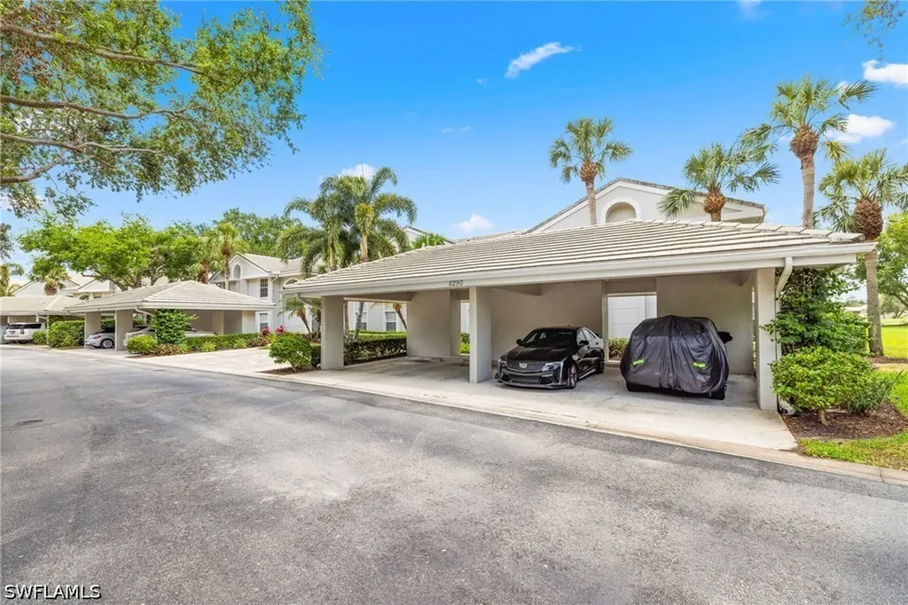 6290 Bellerive Avenue Naples FL 34119