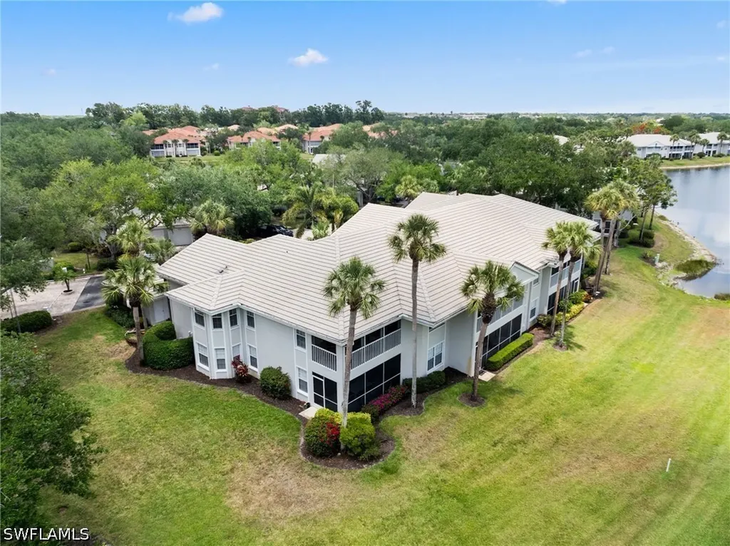 6290 Bellerive Avenue Naples FL 34119