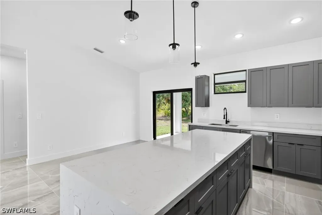 2524 70th Street W Lehigh Acres FL 33971