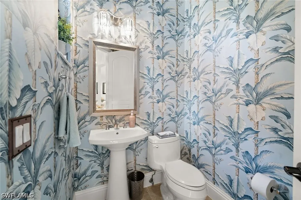 8000 Cordoba Place Naples FL 34113