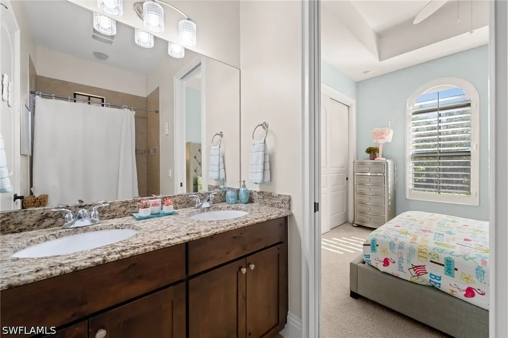 8000 Cordoba Place Naples FL 34113