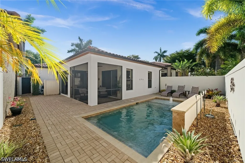 8000 Cordoba Place Naples FL 34113