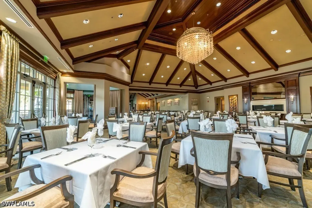 8000 Cordoba Place Naples FL 34113