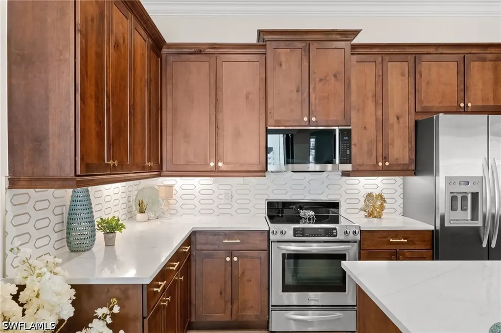 8000 Cordoba Place Naples FL 34113