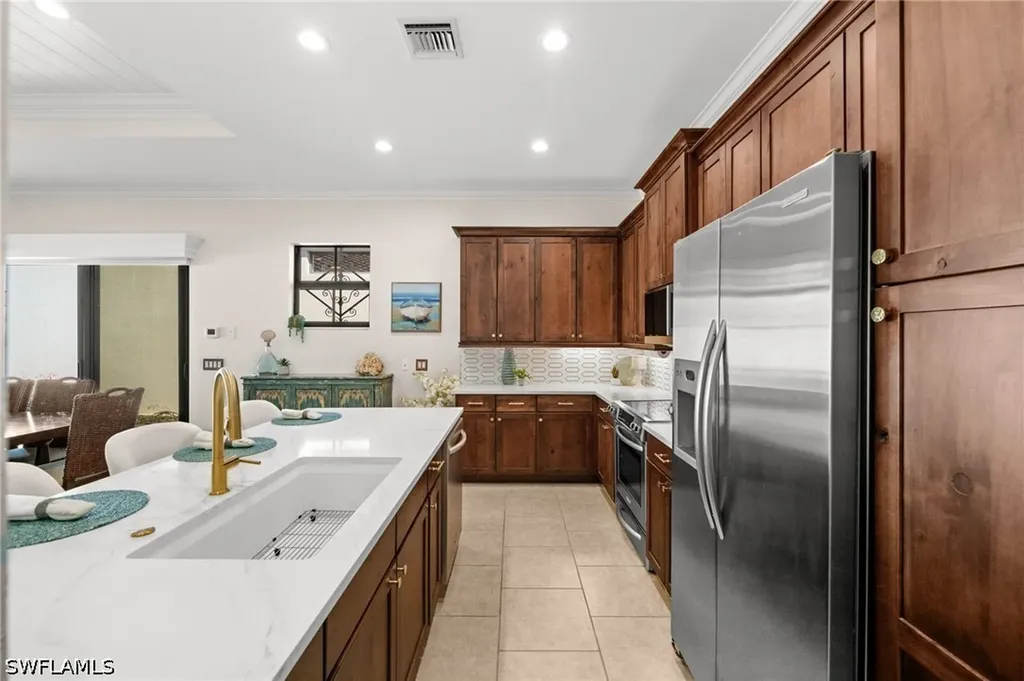 8000 Cordoba Place Naples FL 34113