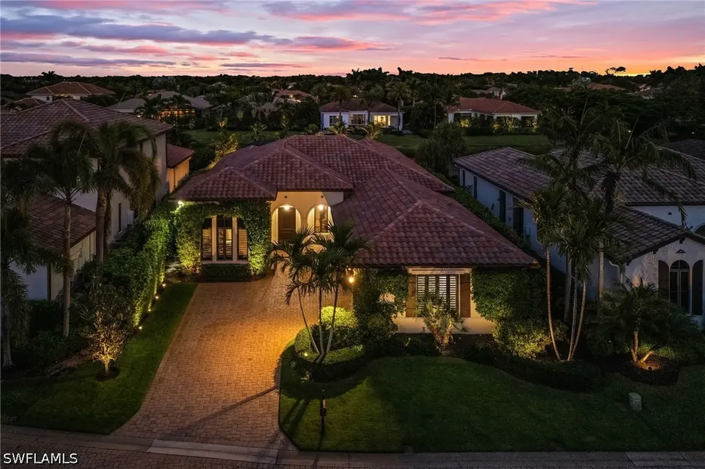 2220 Residence Circle Naples FL 34105