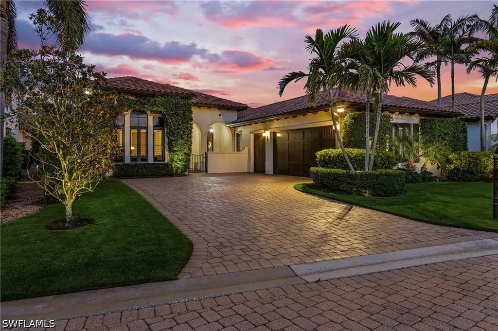 2220 Residence Circle Naples FL 34105