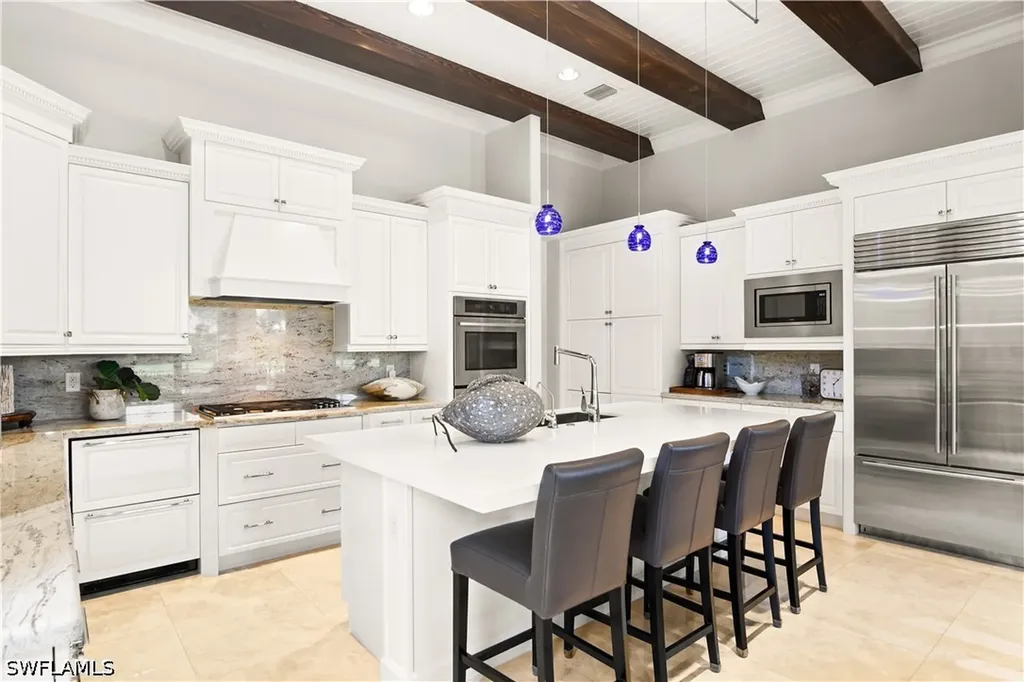 2220 Residence Circle Naples FL 34105