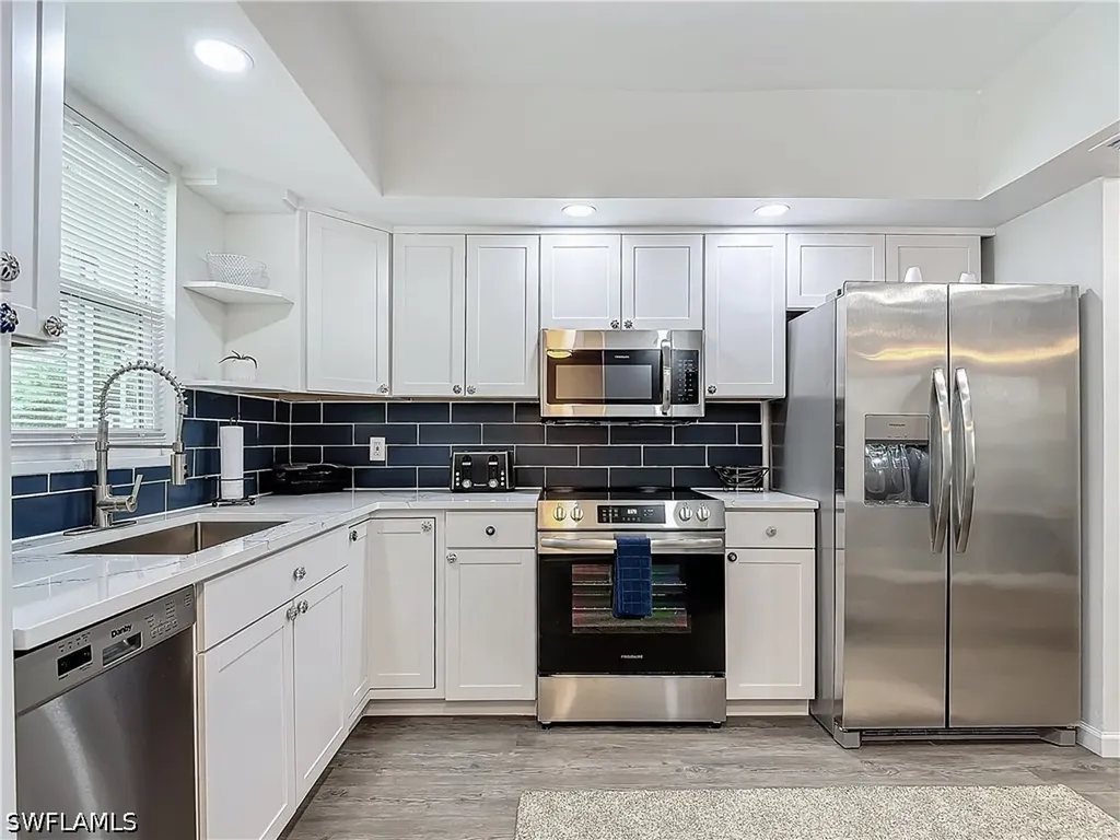 4613 SE 5th Avenue Cape Coral FL 33904