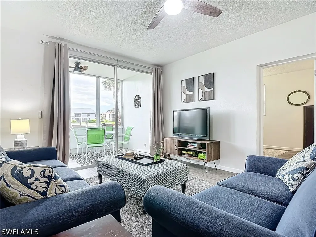 4613 SE 5th Avenue Cape Coral FL 33904
