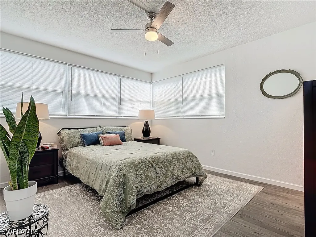 4613 SE 5th Avenue Cape Coral FL 33904