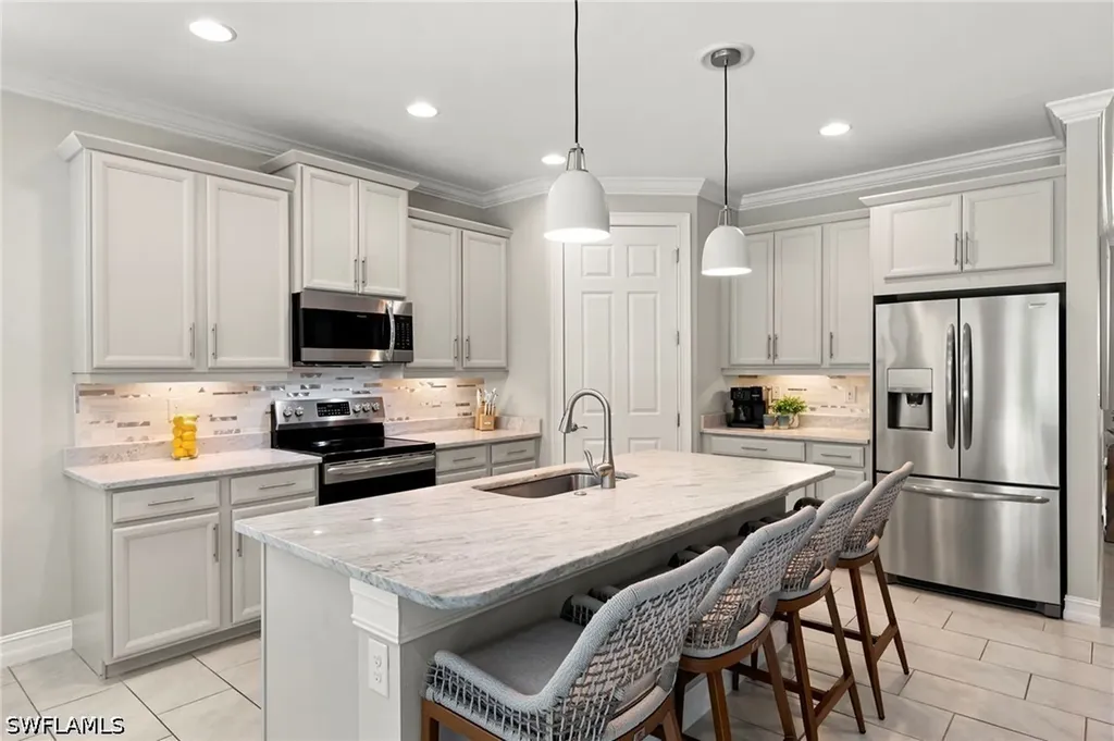 14523 Topsail Drive Naples FL 34114
