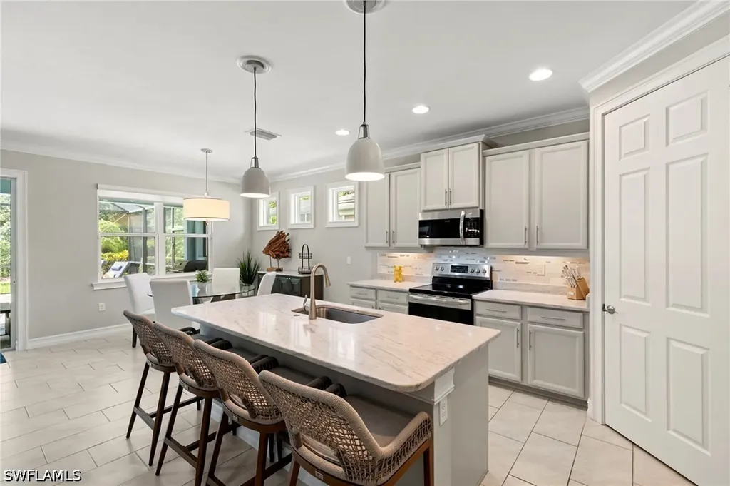 14523 Topsail Drive Naples FL 34114