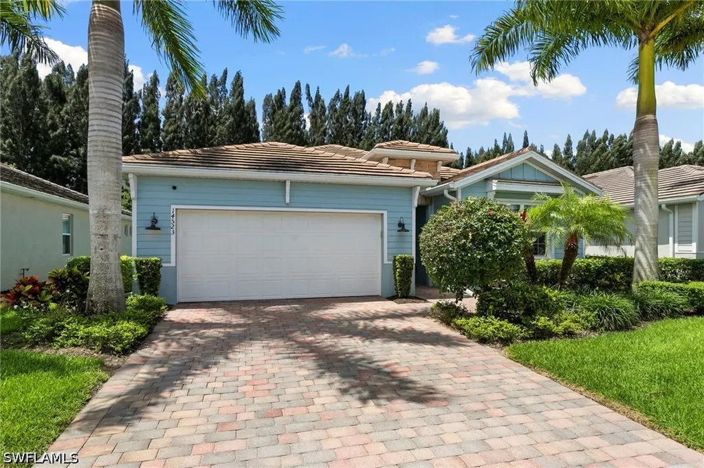 14523 Topsail Drive Naples FL 34114