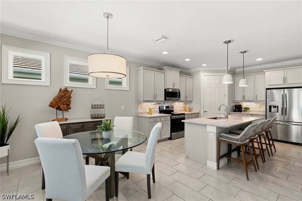 14523 Topsail Drive Naples FL 34114