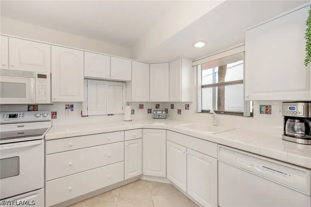 1007 Anglers Cove Marco Island FL 34145
