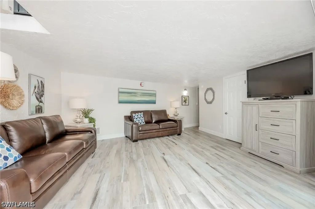 1007 Anglers Cove Marco Island FL 34145