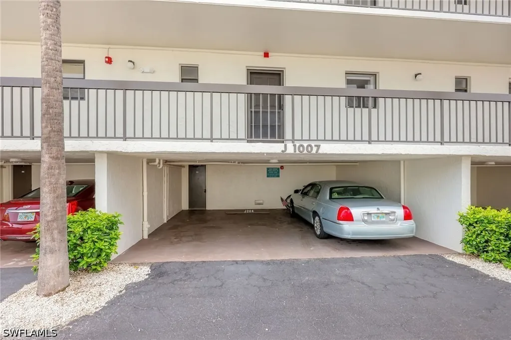 1007 Anglers Cove Marco Island FL 34145