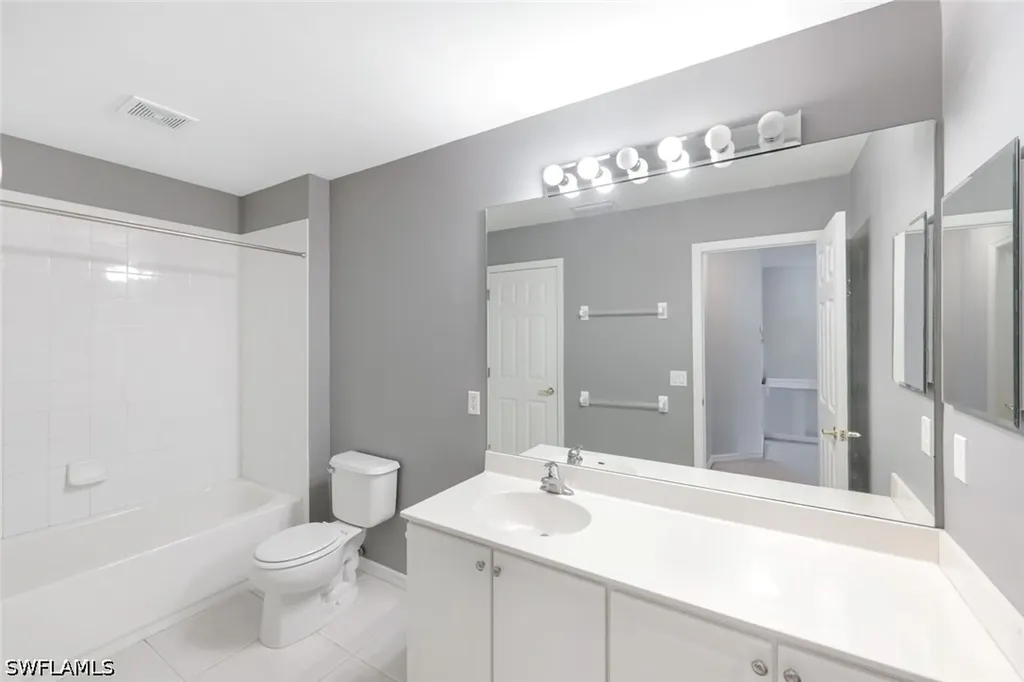 1088 Oxford Lane Naples FL 34105