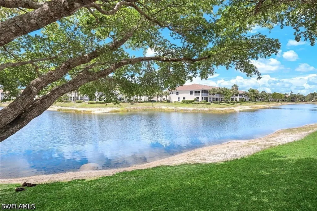 1088 Oxford Lane Naples FL 34105