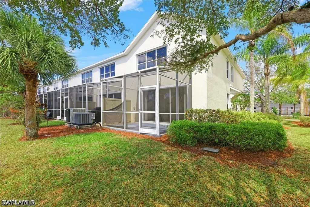 1088 Oxford Lane Naples FL 34105