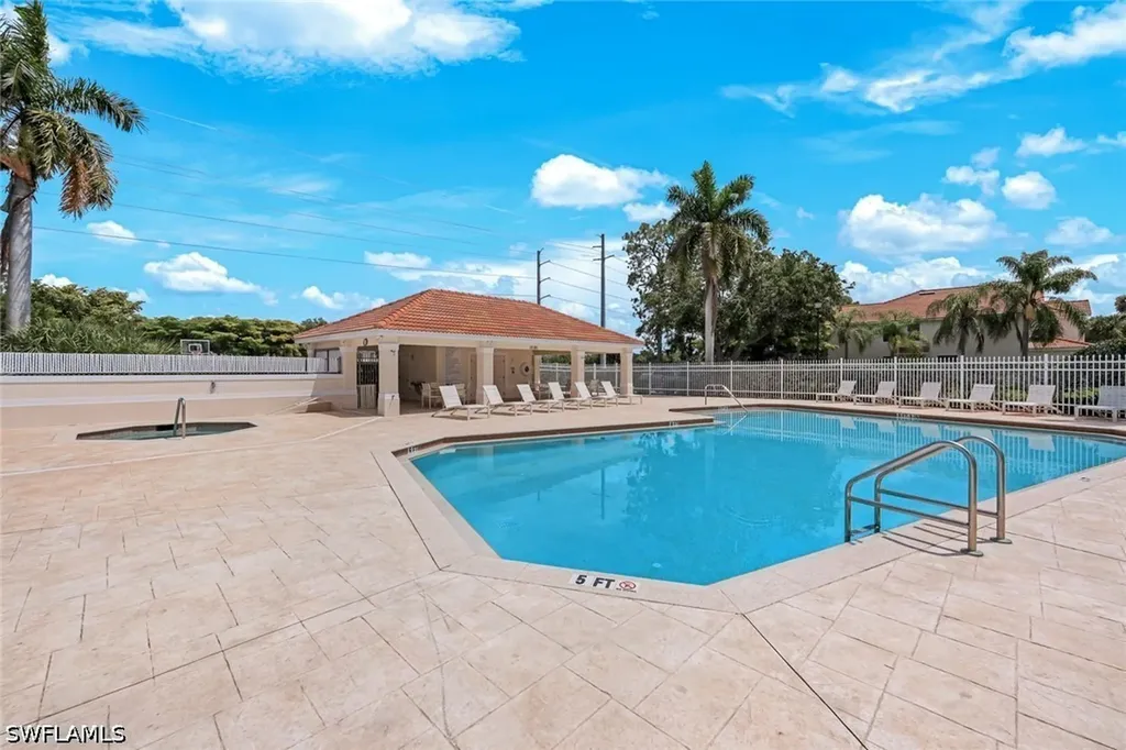 1088 Oxford Lane Naples FL 34105