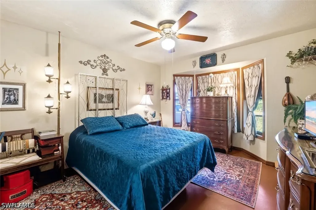 4501 25th Court SW Naples FL 34116