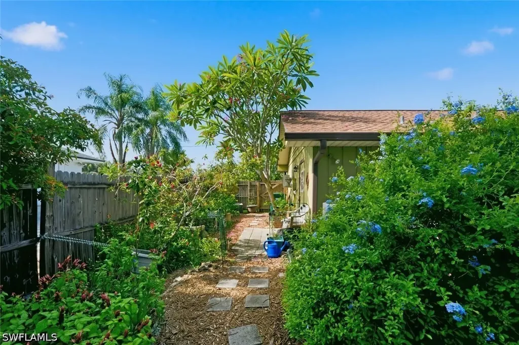 4501 25th Court SW Naples FL 34116