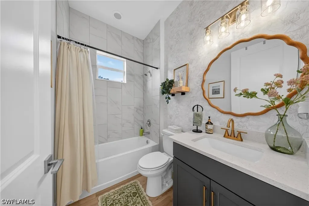 3787 Everglades Boulevard N Naples FL 34120