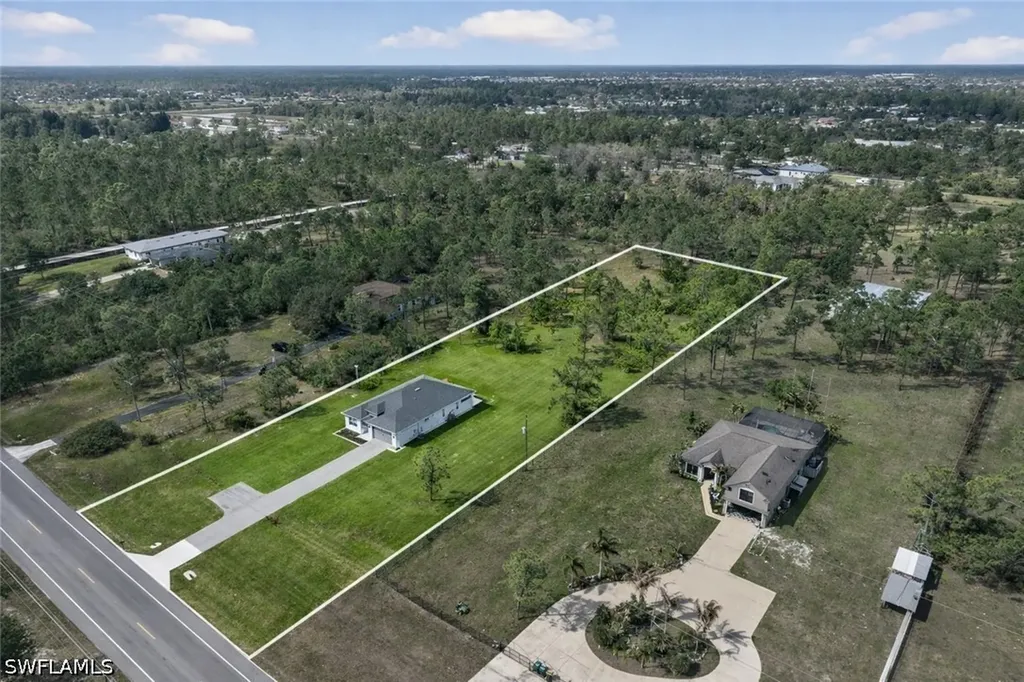 3787 Everglades Boulevard N Naples FL 34120