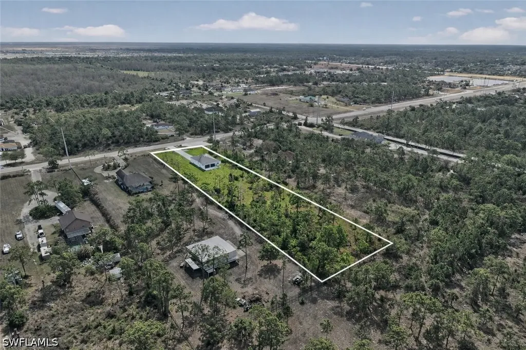3787 Everglades Boulevard N Naples FL 34120