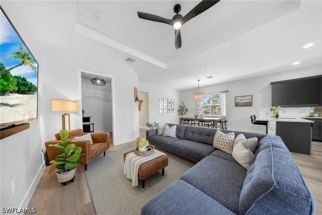 3787 Everglades Boulevard N Naples FL 34120