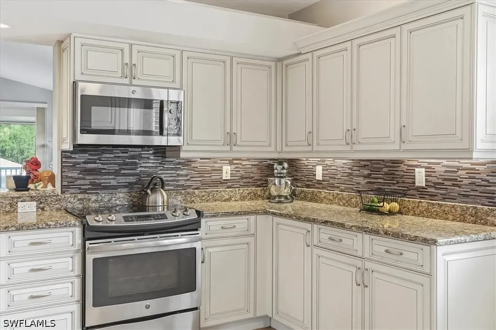 6829 Satinleaf Road S Naples FL 34109