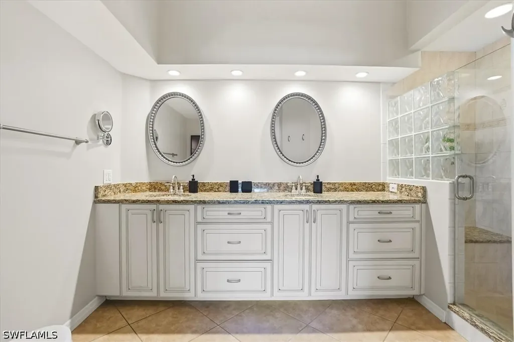6829 Satinleaf Road S Naples FL 34109