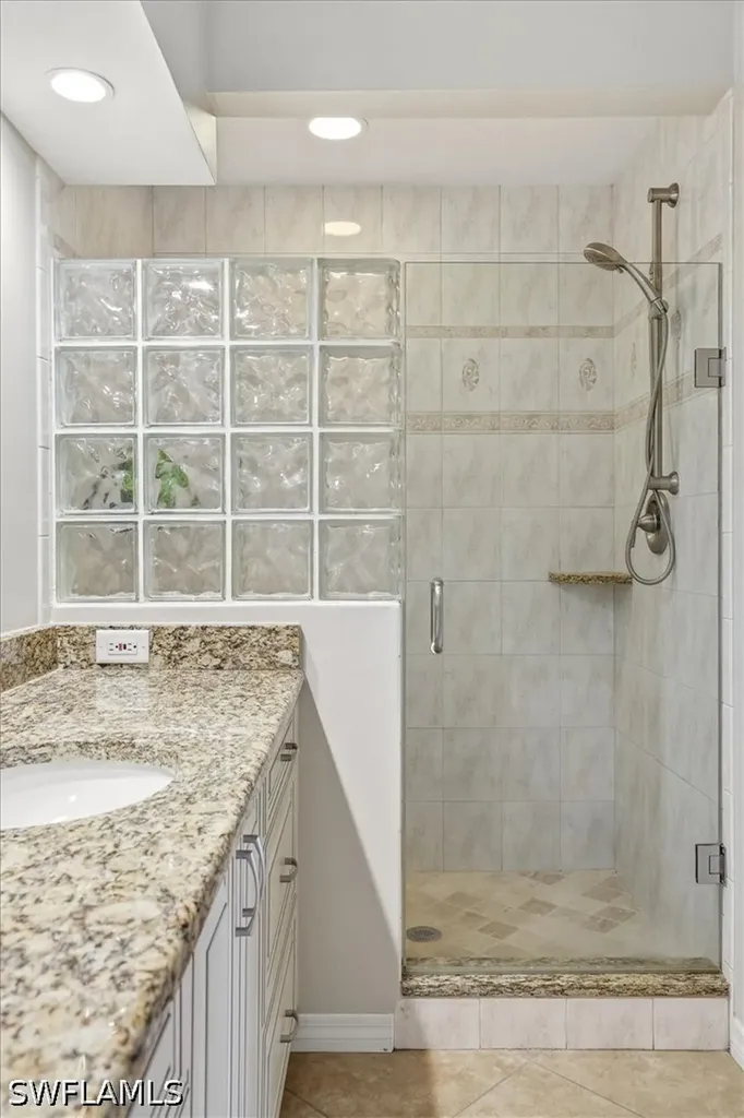 6829 Satinleaf Road S Naples FL 34109