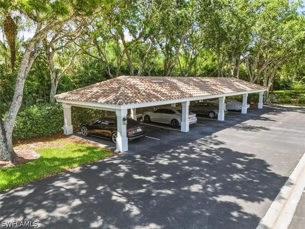 6829 Satinleaf Road S Naples FL 34109