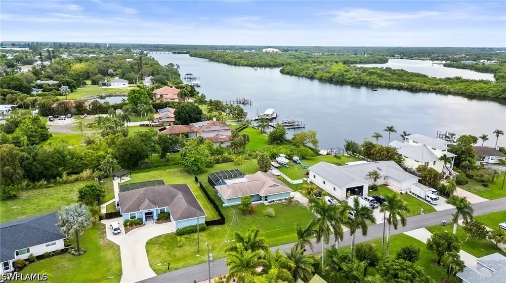 2001 Bahama Avenue Fort Myers FL 33905