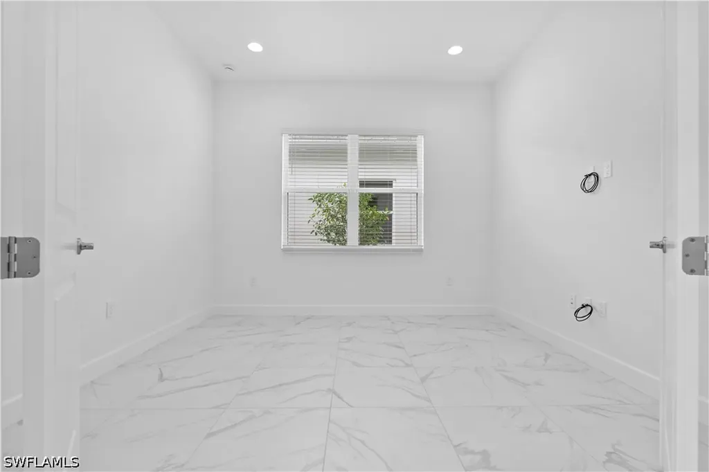 2589 Kingfisher Drive Naples FL 34112
