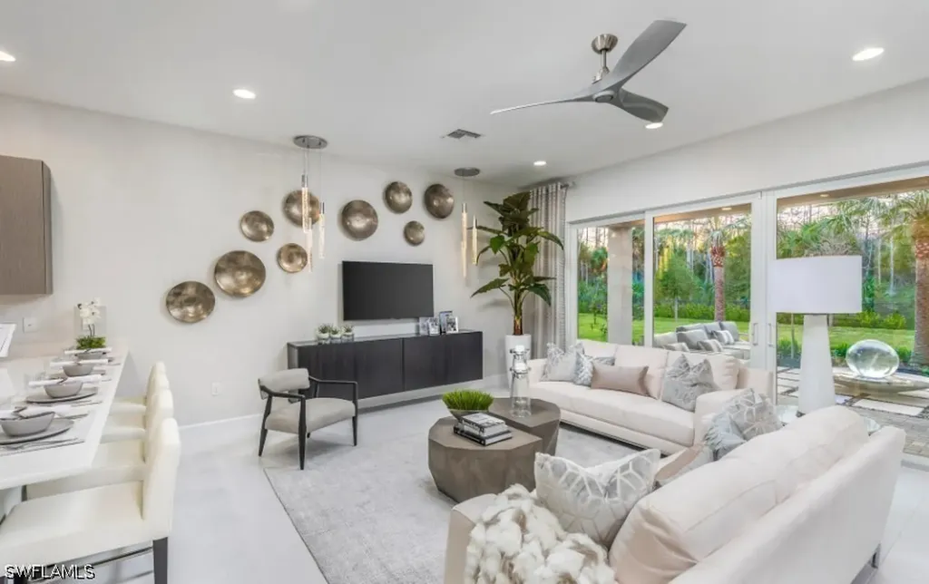 2589 Kingfisher Drive Naples FL 34112