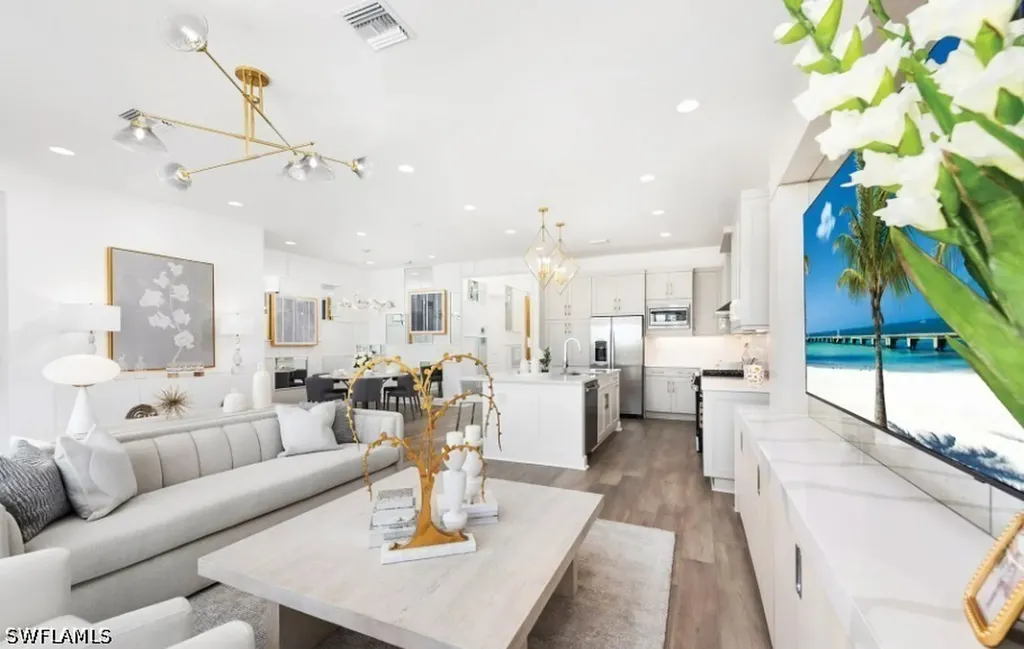 2589 Kingfisher Drive Naples FL 34112