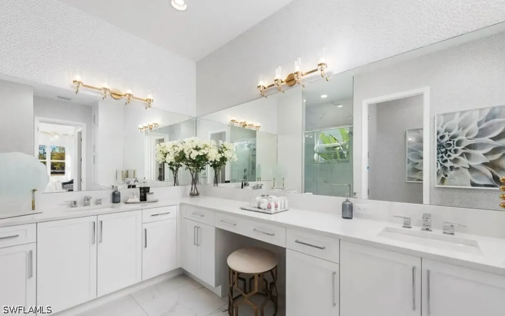 2589 Kingfisher Drive Naples FL 34112