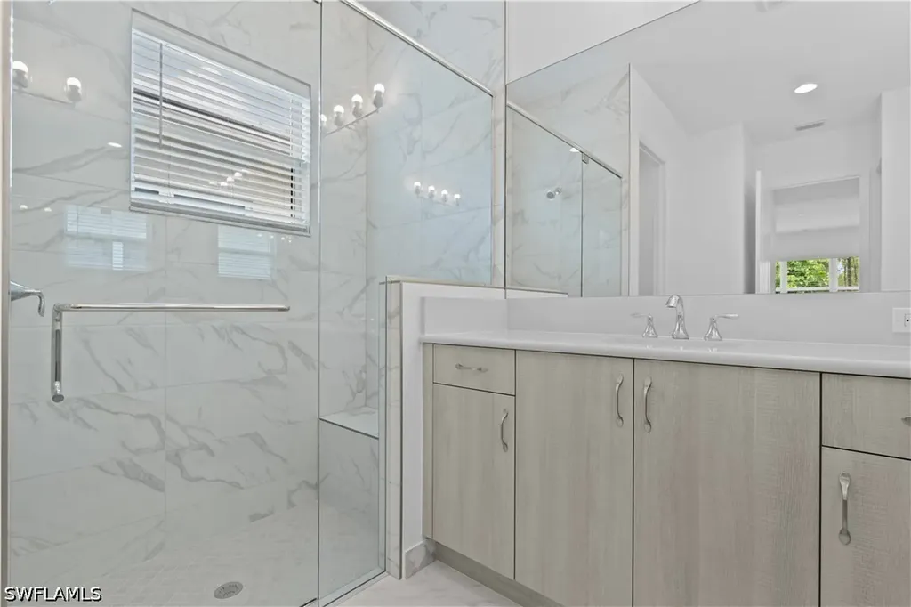 2589 Kingfisher Drive Naples FL 34112
