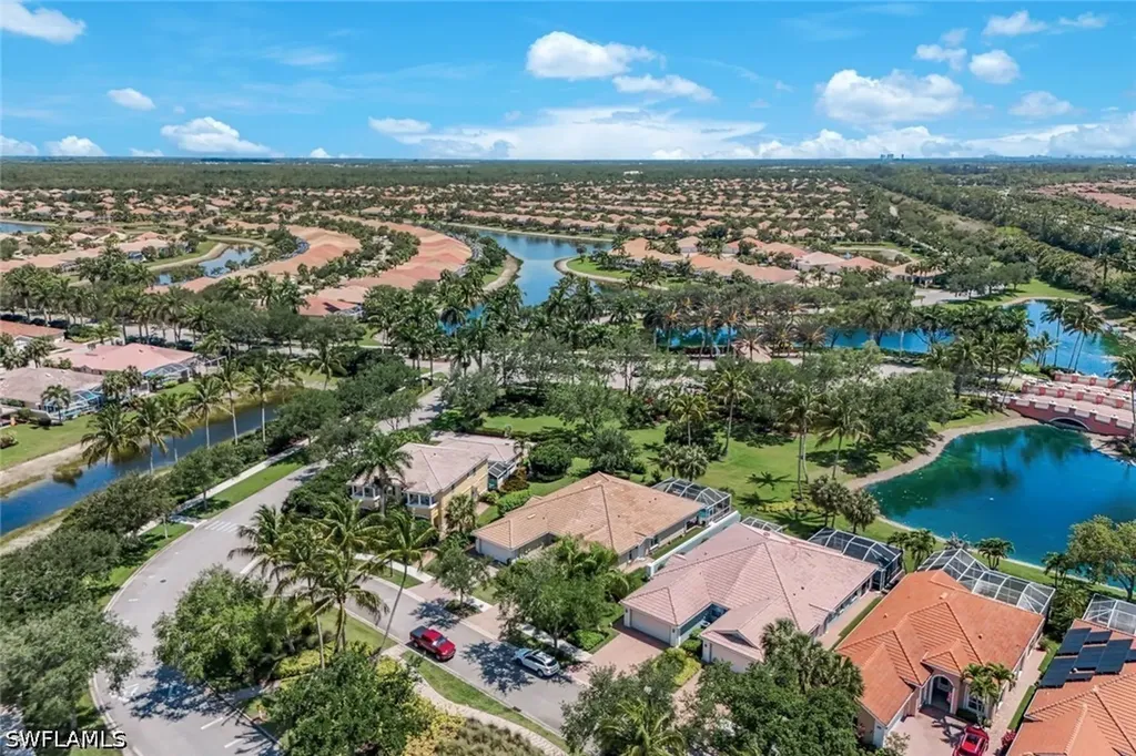 7221 Bellini Way Naples FL 34114