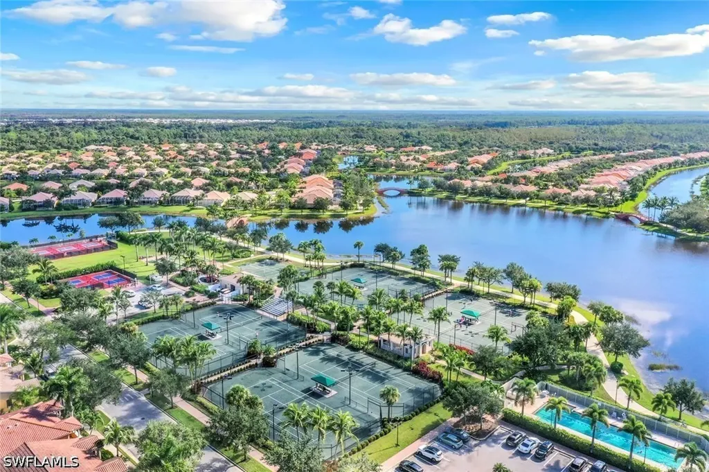 7221 Bellini Way Naples FL 34114