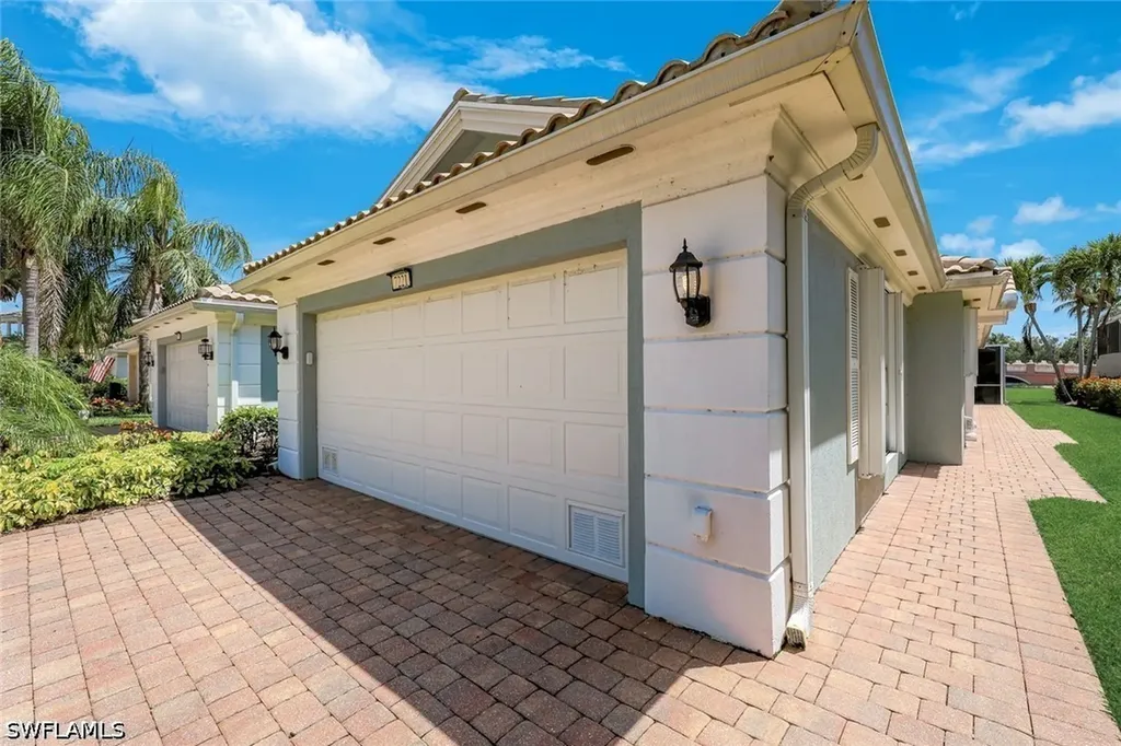 7221 Bellini Way Naples FL 34114