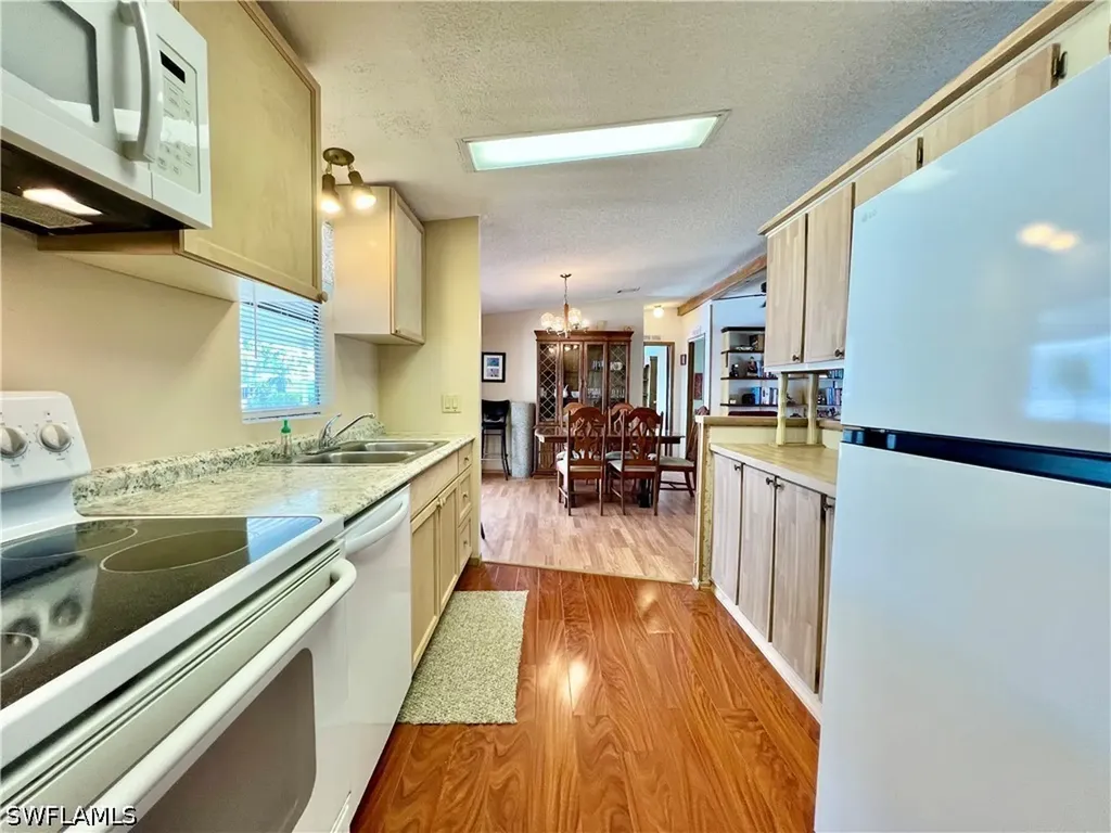 573 Cape Florida Lane Naples FL 34104